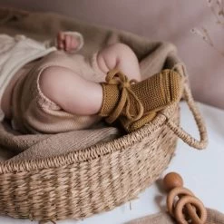 HVID Slofjes Ochre 0-9 Mnd 11 HVID Slofjes Ochre 0-9 Mnd -Creatieve Speelgoed Winkel HVIDslofjesochre0 12mndd