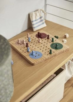 Kids Concept Mens Erger Je Niet Carl 3jr+ -Creatieve Speelgoed Winkel KidsConceptMensergerjenietCarl1000750