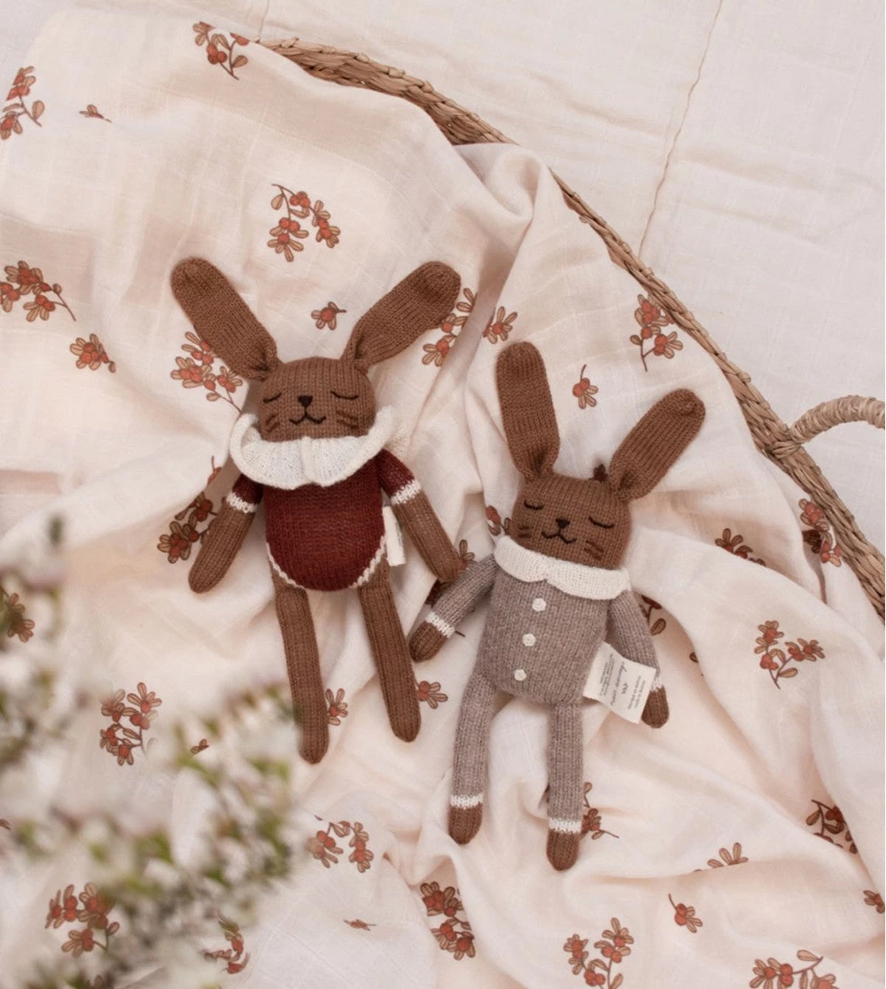 Main Sauvage Knuffel Bunny Oat Jumpsuit 4 Main Sauvage Knuffel Bunny Oat Jumpsuit - Afbeelding 4