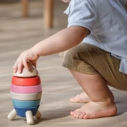 Plan Toys Stapeltoren Raket 18 Mnd+ -Creatieve Speelgoed Winkel PlanToysstapeltorenraket18mnd 5402d