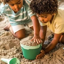 Quut Zandspeelgoed Bucki Banana Blue 10 Mnd+ -Creatieve Speelgoed Winkel QuutzandspeelgoedBuckibananablue173076e